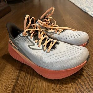 Men’s Altra Experience Flow running shoes. Size 12. Gray/Orange